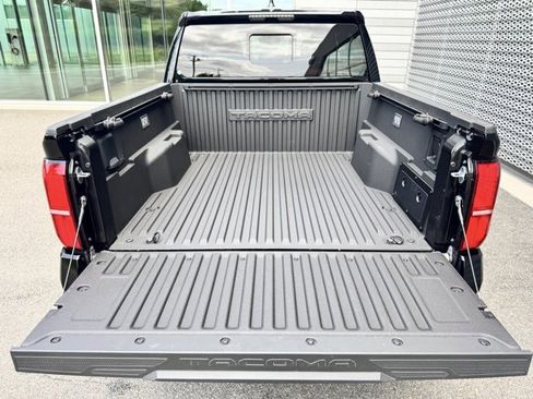 Used 2024 Toyota Tacoma TRD Sport image 18