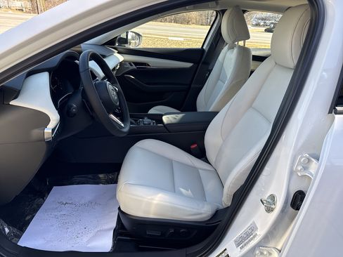 New 2026 MAZDA MAZDA3 2.5 Turbo Sedan w/Premium Plus image 12