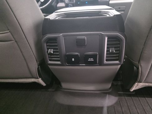 Used 2017 Ford F150 XLT w/ Equipment Group 302A Luxury image 10