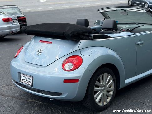 Used 2009 Volkswagen Beetle S FWD image 40