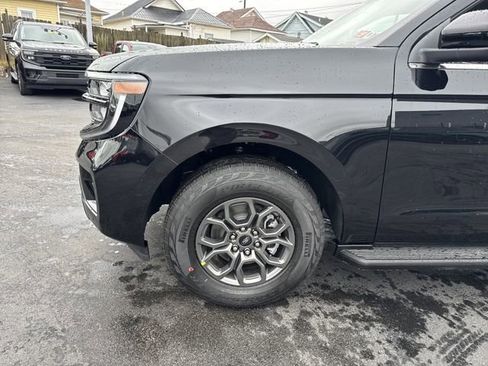 New 2025 Ford Expedition Max Active image 9