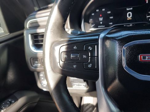 Used 2024 GMC Yukon SLT w/ SLT Luxury Package AWD/4WD image 28