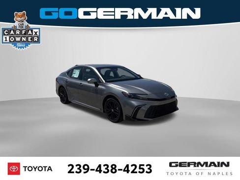 Used 2026 Toyota Camry SE FWD image 11