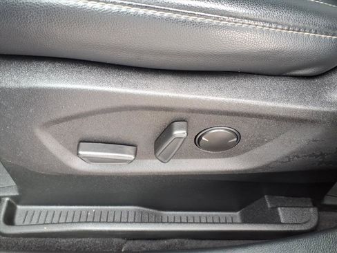 Used 2022 Ford Edge SEL w/ Convenience Package image 12