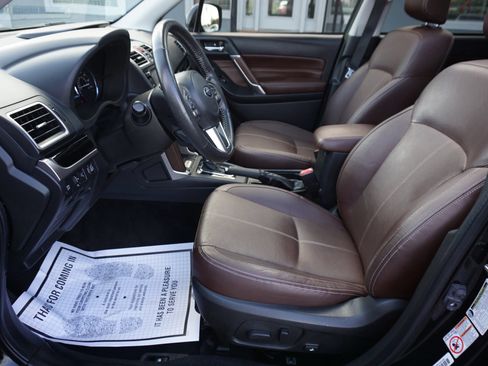 Used 2017 Subaru Forester 2.5i Touring AWD/4WD image 21