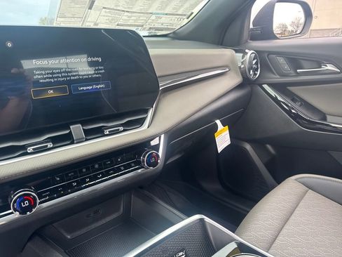 New 2026 Chevrolet Equinox LT w/ Convenience Package II image 20