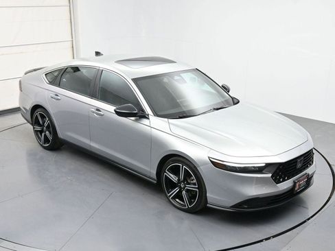 Used 2024 Honda Accord Sport image 37