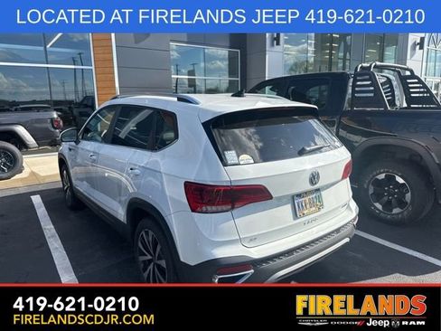 Used 2022 Volkswagen Taos SE image 7