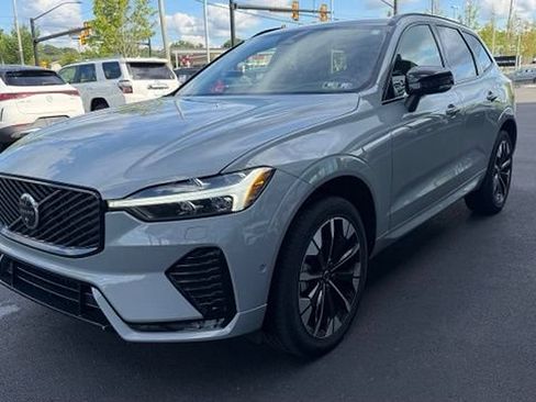 Used 2026 Volvo XC60 B5 Plus w/ Climate Package AWD/4WD image 3