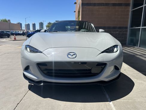 Used 2024 MAZDA MX-5 Miata Grand Touring w/ Appearance Package RWD image 9