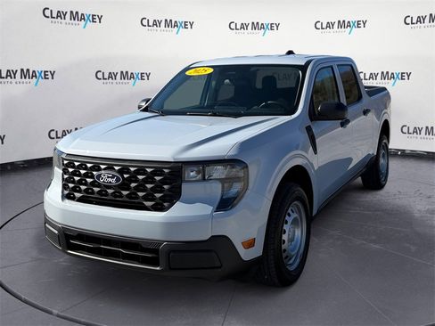 Used 2025 Ford Maverick XL image 1