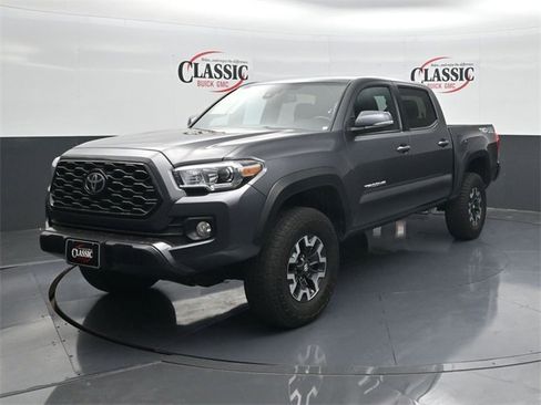 Used 2023 Toyota Tacoma TRD Sport image 3