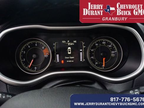 Used 2018 Jeep Cherokee Latitude Plus FWD image 11