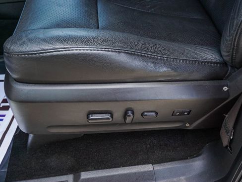 Used 2013 Ford Expedition EL Limited RWD image 19