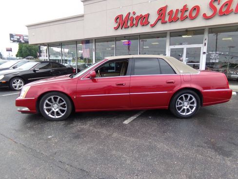 Used 2006 Cadillac DTS Performance FWD image 2