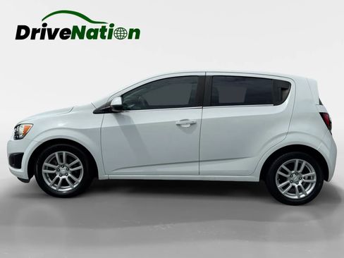 Used 2015 Chevrolet Sonic LT w/ Fun and Sun Package FWD image 8