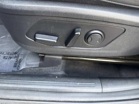 Used 2022 Kia Sorento S w/ Panoramic Sunroof Package FWD image 27