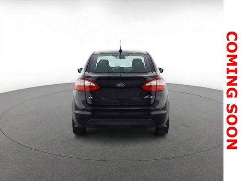 Used 2013 Ford Fiesta SE image 9