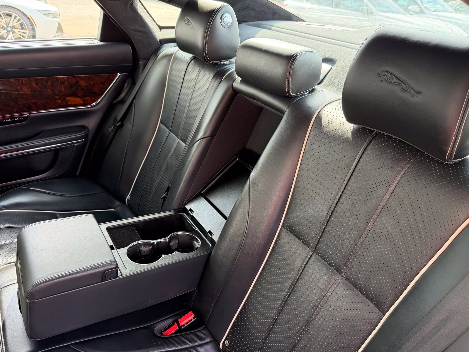 Used 2015 Jaguar XJ L Portfolio RWD image 34