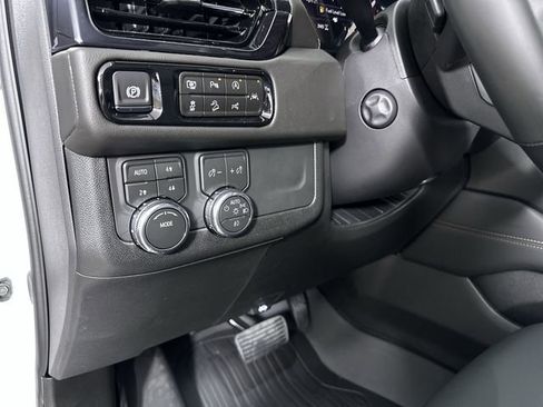 New 2026 GMC Yukon AT4 AWD/4WD image 18