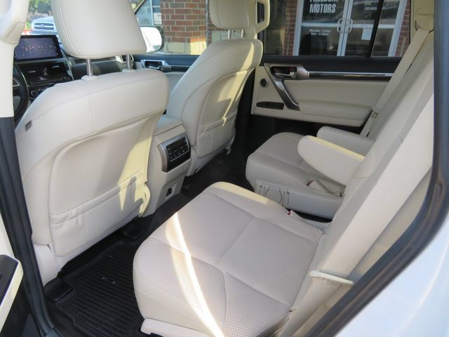 Used 2023 Lexus GX 460 Luxury w/ Sport Design Package AWD/4WD image 26
