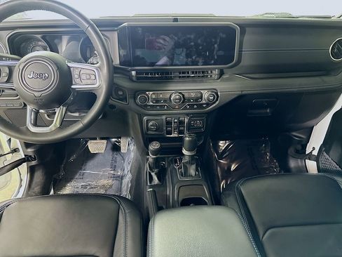 Used 2024 Jeep Wrangler High Altitude image 18