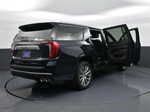 Used 2023 GMC Yukon XL Denali image 31