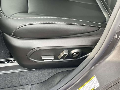 New 2025 Jeep Grand Cherokee L Limited image 27