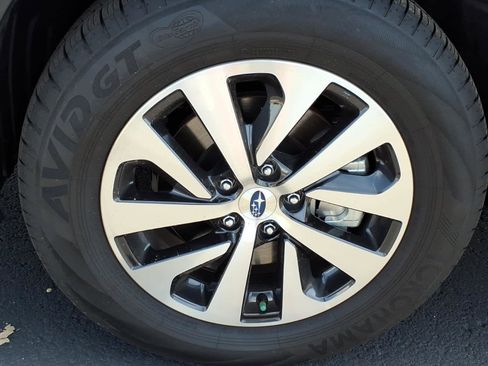 Certified 2025 Subaru Outback Premium w/ Popular Package #1A image 13