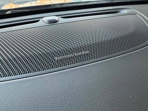 Used 2023 Volvo S60 B5 Ultimate w/ Climate Package image 24