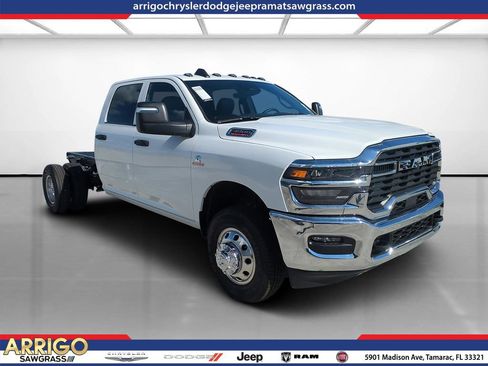 New 2026 RAM 3500 Tradesman w/ Chrome Appearance Group image 1