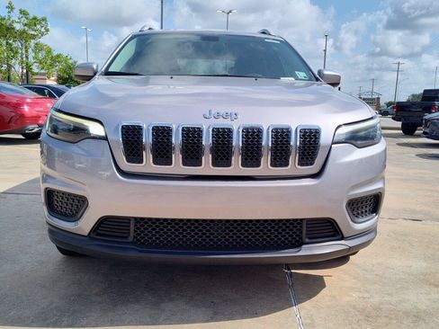 Used 2020 Jeep Cherokee Latitude FWD image 11