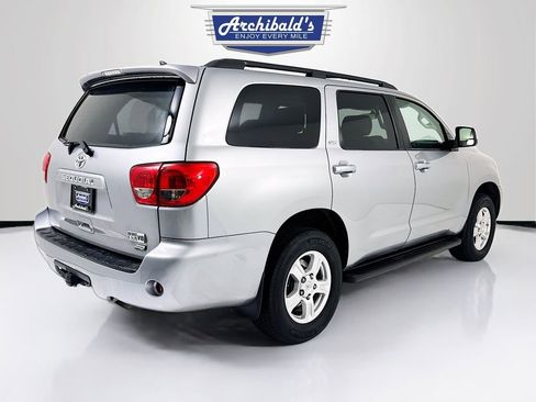 Used 2017 Toyota Sequoia SR5 image 6