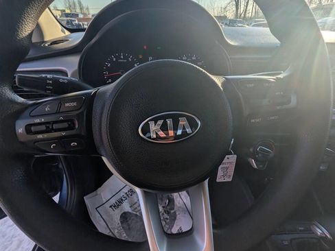 Used 2020 Kia Rio S image 12