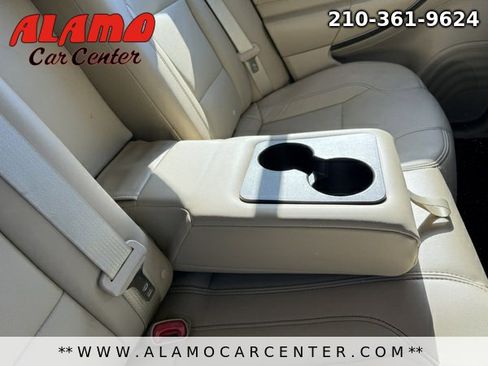 Used 2013 Ford Taurus SEL image 18