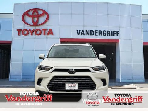 Used 2024 Toyota Grand Highlander AWD image 1