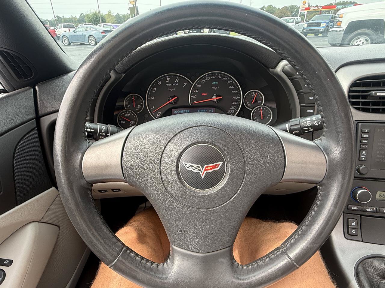 Used 2006 Chevrolet Corvette Convertible w/ Preferred Equipment Group RWD image 22