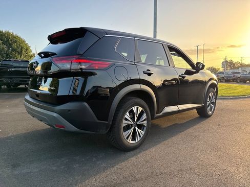 Used 2023 Nissan Rogue SV AWD/4WD image 8