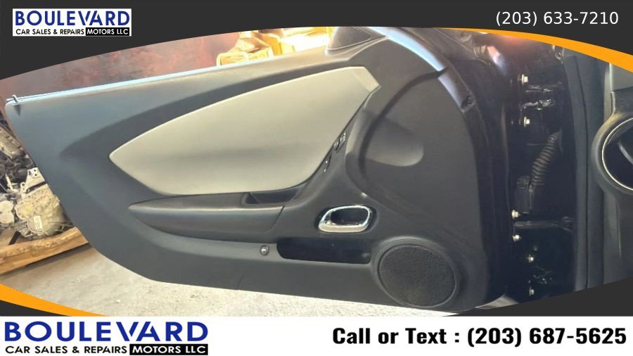 Used 2011 Chevrolet Camaro LS RWD image 19