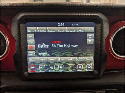 Used 2020 Jeep Gladiator Rubicon w/ Dual Top Group AWD/4WD image 15