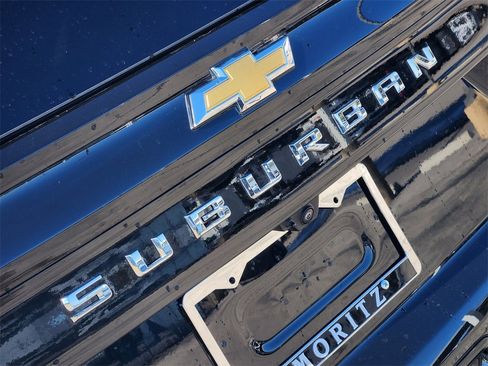 Used 2025 Chevrolet Suburban LS image 12