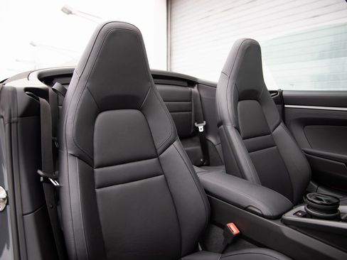 Certified 2025 Porsche 911 Carrera image 22