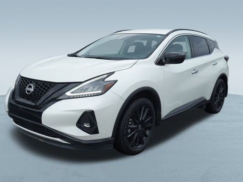 Used 2024 Nissan Murano SV w/ SV Midnight Edition Package image 3