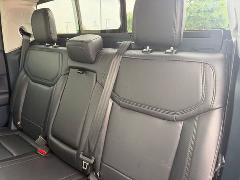 Used 2023 Ford Maverick Lariat w/ Black Appearance Package FWD image 19