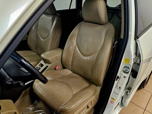 Used 2011 Toyota RAV4 Limited image 8