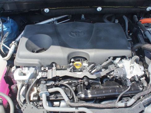 Used 2023 Toyota RAV4 XSE AWD/4WD image 18