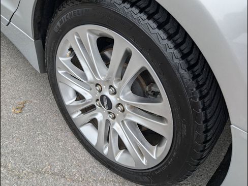 Used 2016 Lincoln MKZ FWD image 20