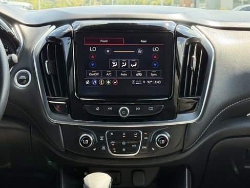 Used 2023 Chevrolet Traverse LT AWD/4WD image 28