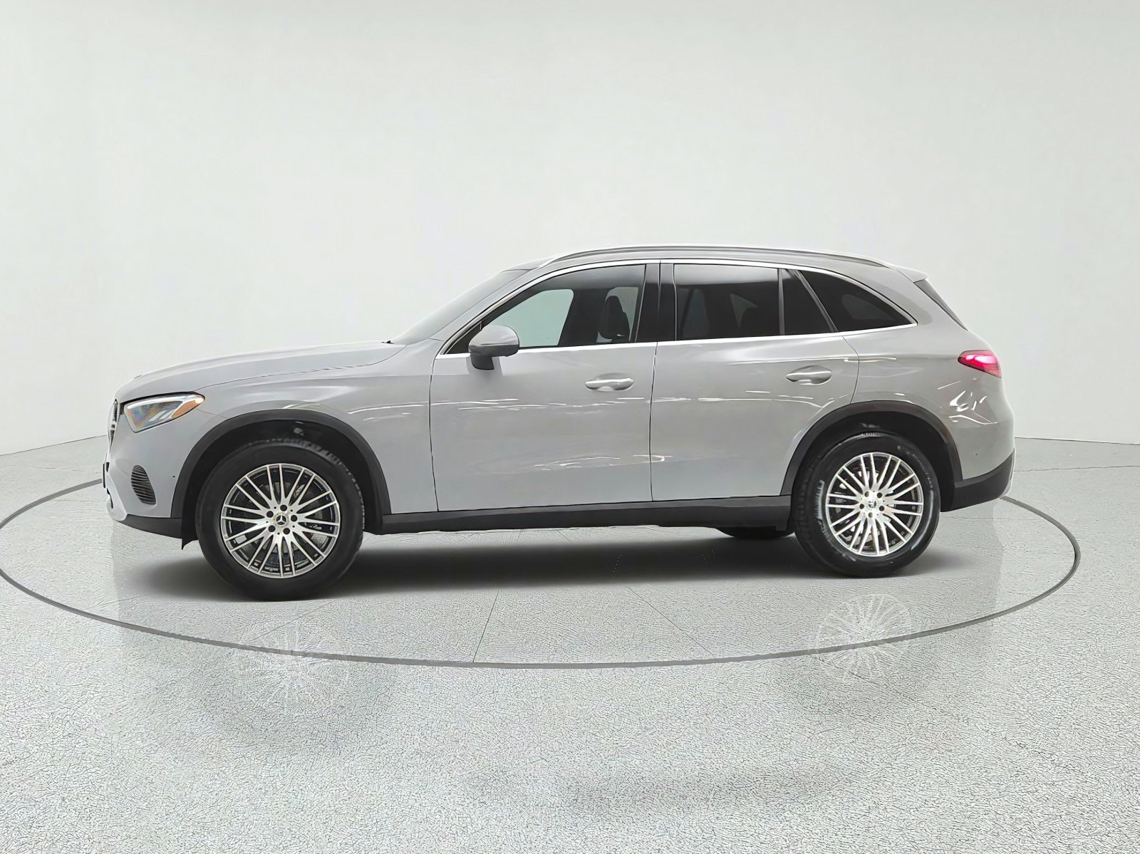 Certified 2026 Mercedes-Benz GLC 300 image 8