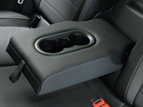 New 2024 Volkswagen Taos SE image 35